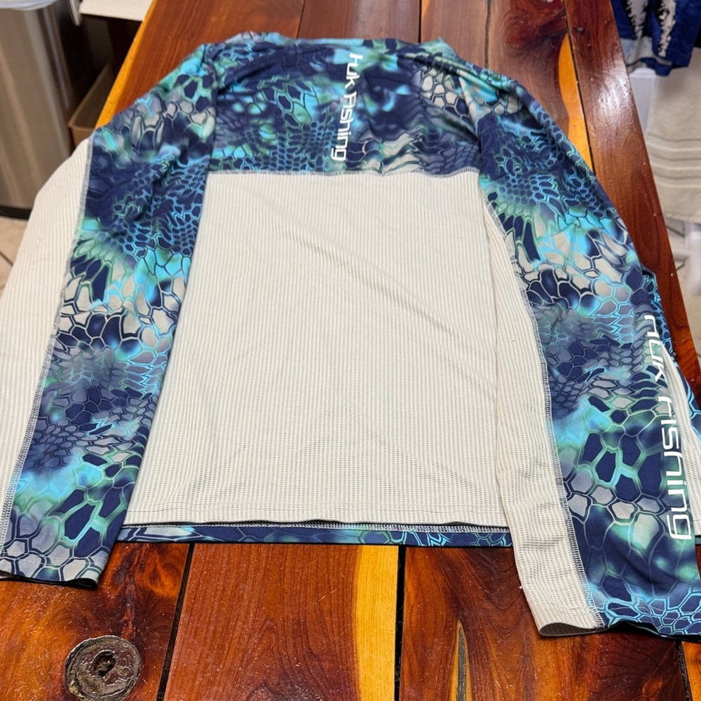 Huk Blue Teal Performance Fishing Shirt H8 - Picture 3 of 4